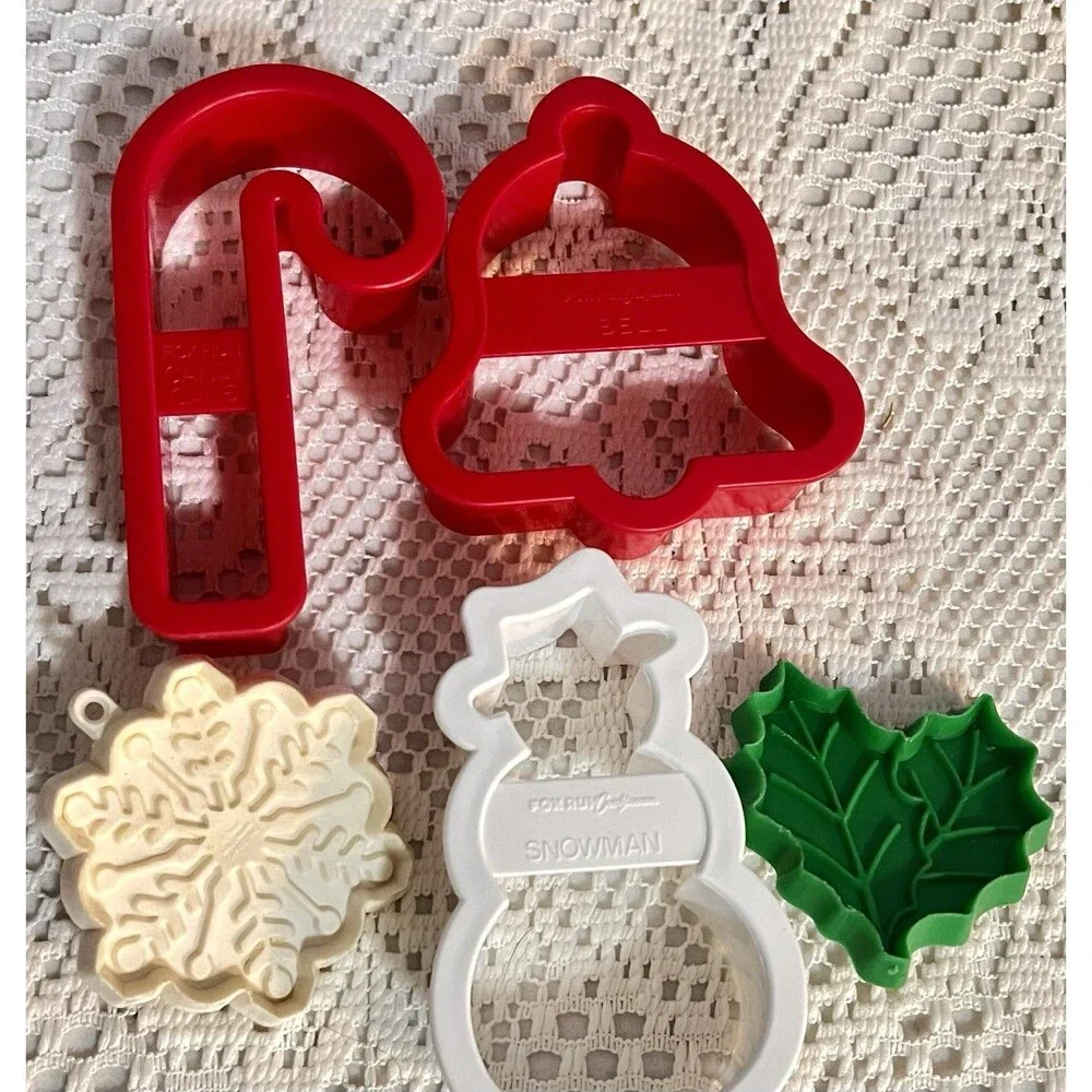 Vintage Fox Run Hallmark Christmas Cookie Cutter Lot 5 Candy Cane Bell Snowman